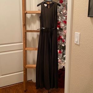 Donna Morgan maxi dress, color black, size six
